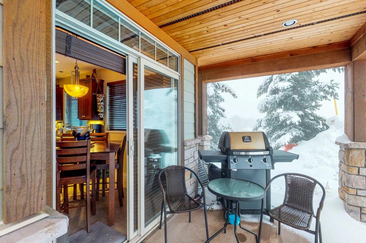 Snowfall Lodge Big White 외부 사진